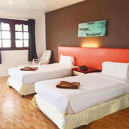 Patong 7Days Premium Hotel Phuket Esterno foto