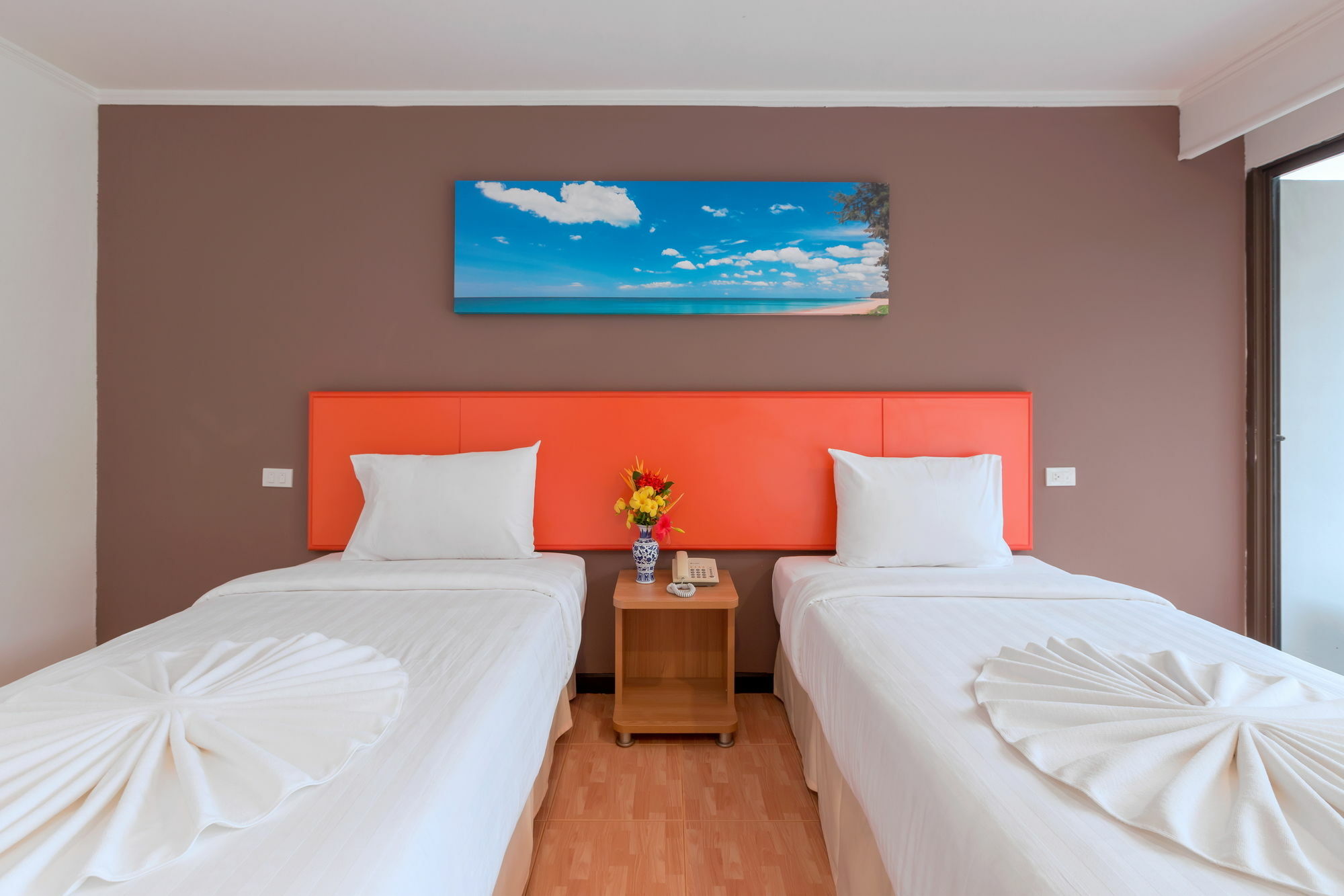 Patong 7Days Premium Hotel Phuket Esterno foto