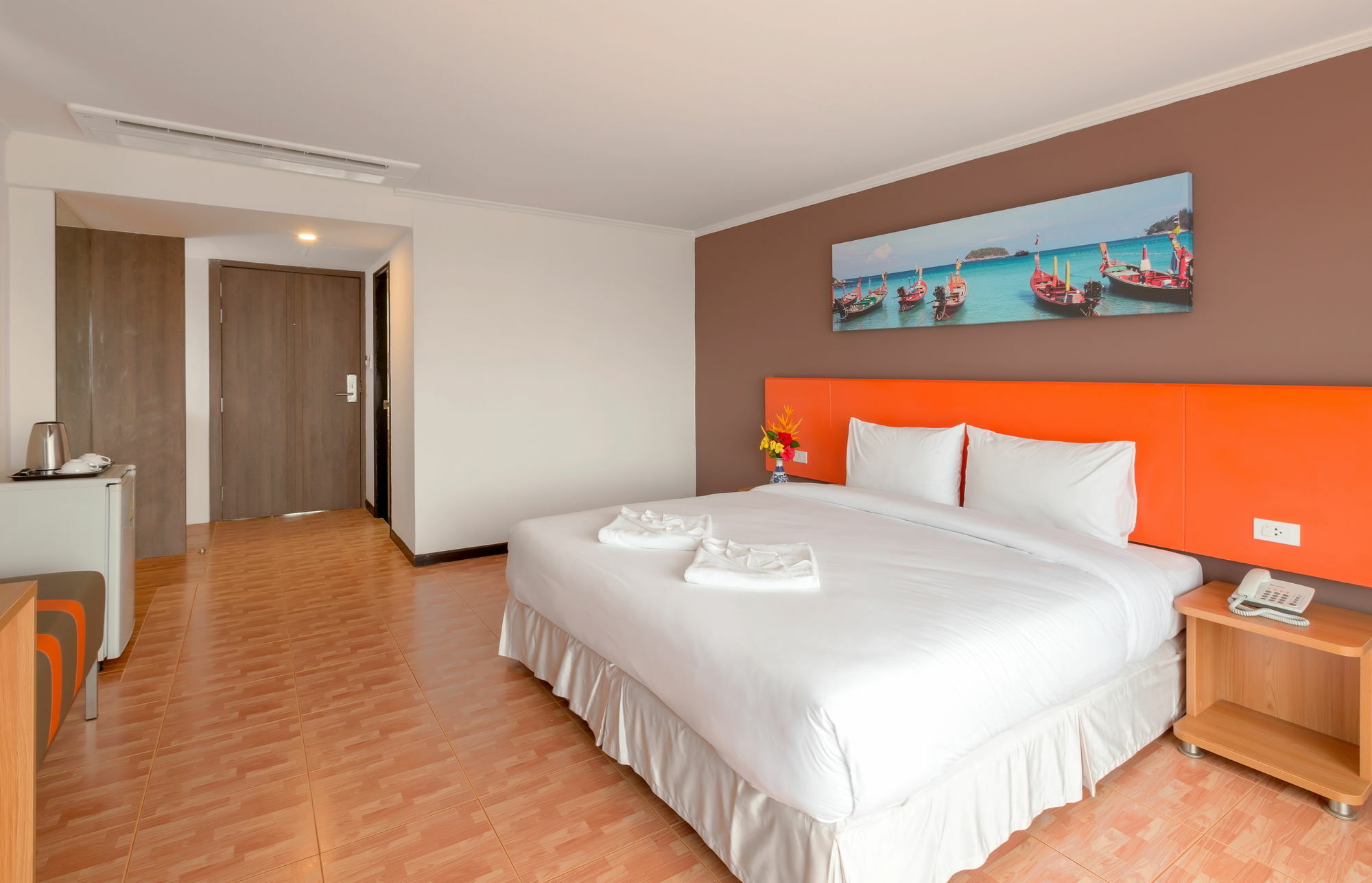 Patong 7Days Premium Hotel Phuket Esterno foto