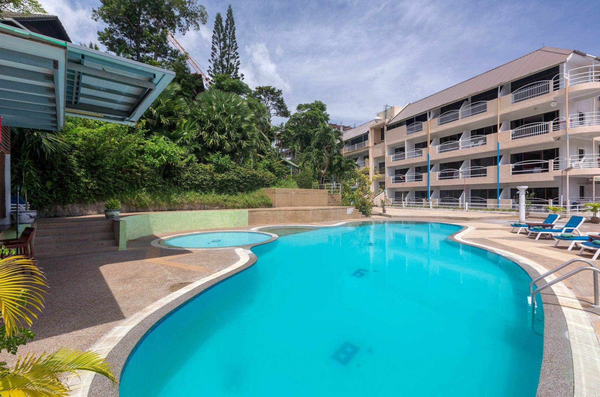 Patong 7Days Premium Hotel Phuket Esterno foto