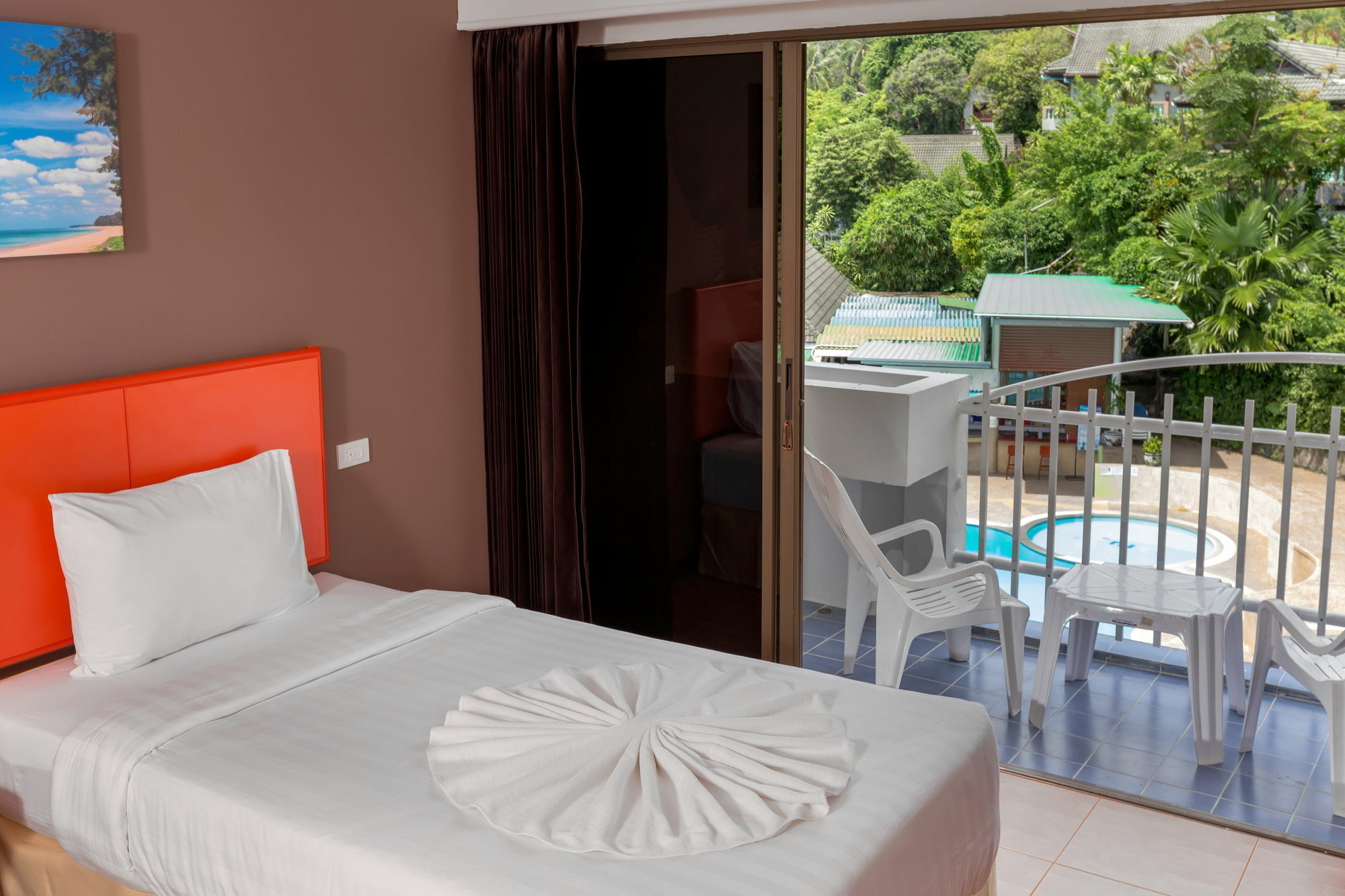 Patong 7Days Premium Hotel Phuket Esterno foto