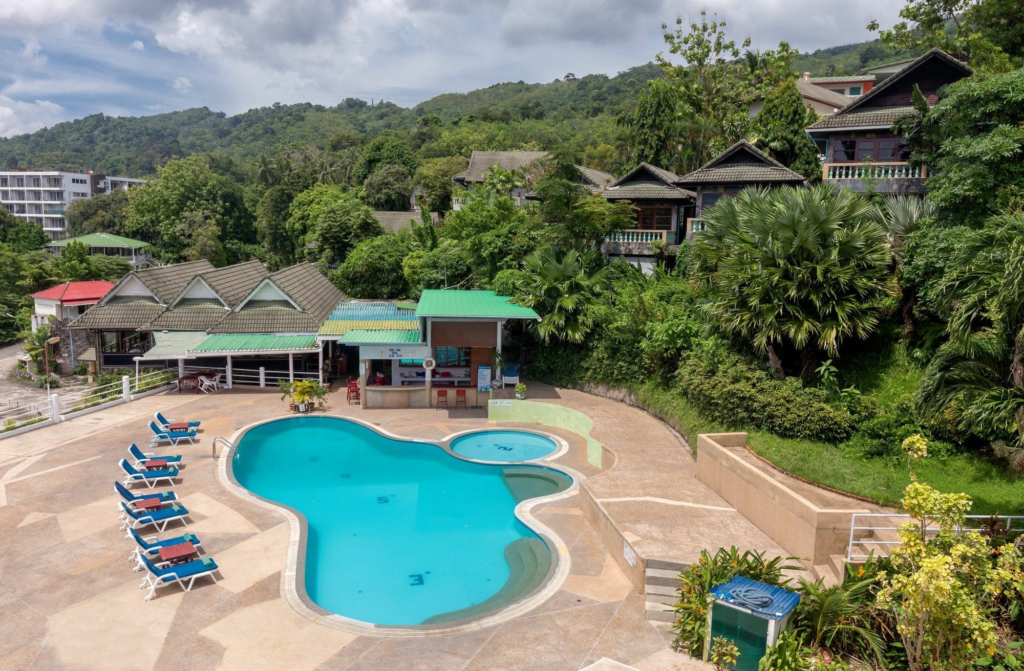 Patong 7Days Premium Hotel Phuket Esterno foto
