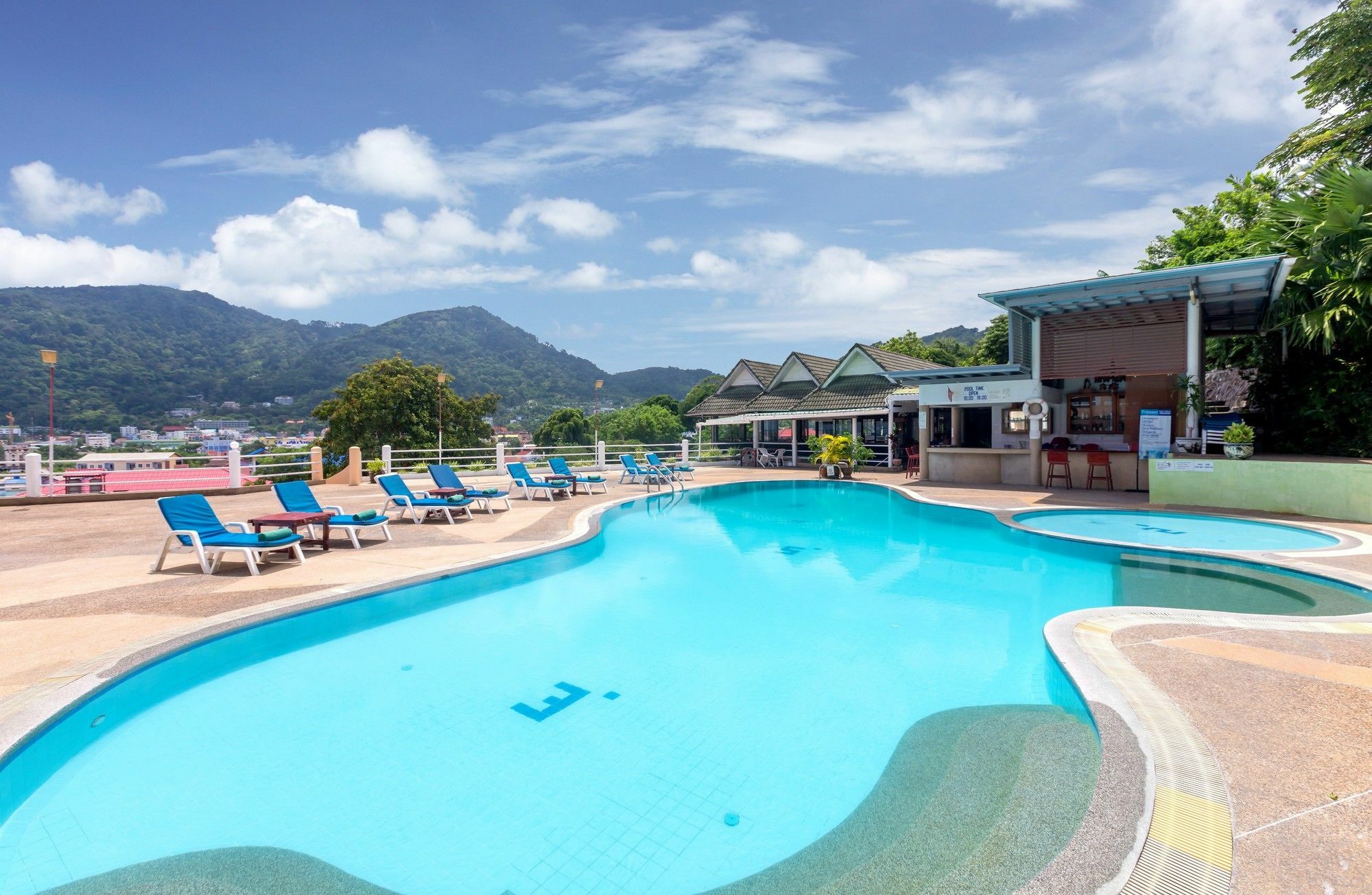 Patong 7Days Premium Hotel Phuket Esterno foto
