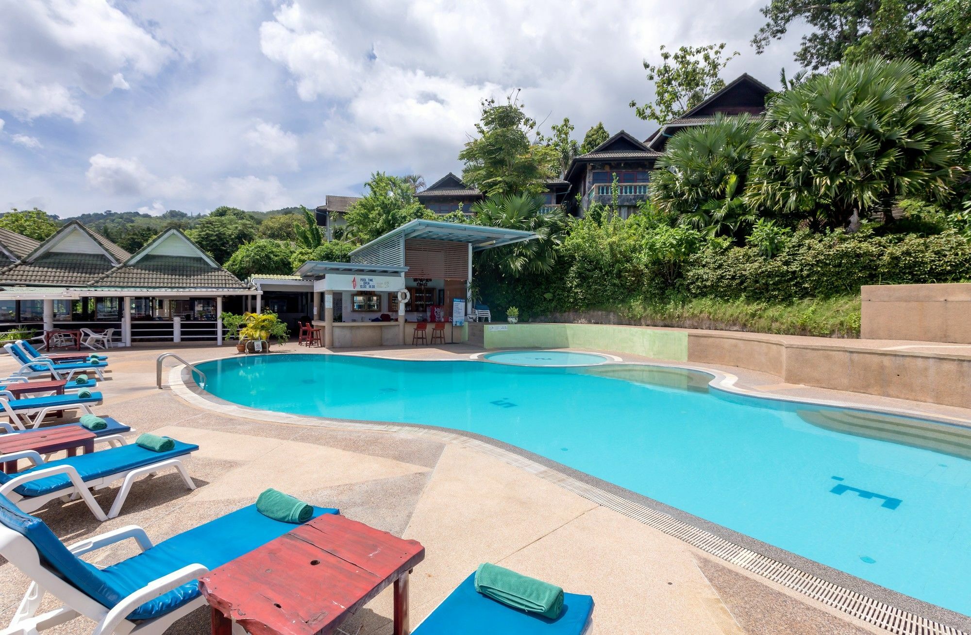 Patong 7Days Premium Hotel Phuket Esterno foto